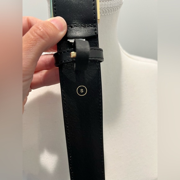 J Crew Double buckle belt in Italian leather Black Small shiny gold hardware - Picture 9 of 13